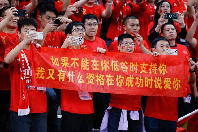 换队联手？名记：开拓者将成为字母哥的主要交易追求者