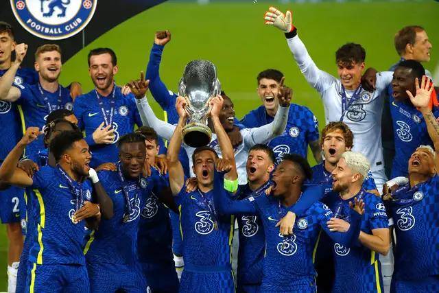 王哲林24+17布莱德索26分 上海终结新疆6连胜